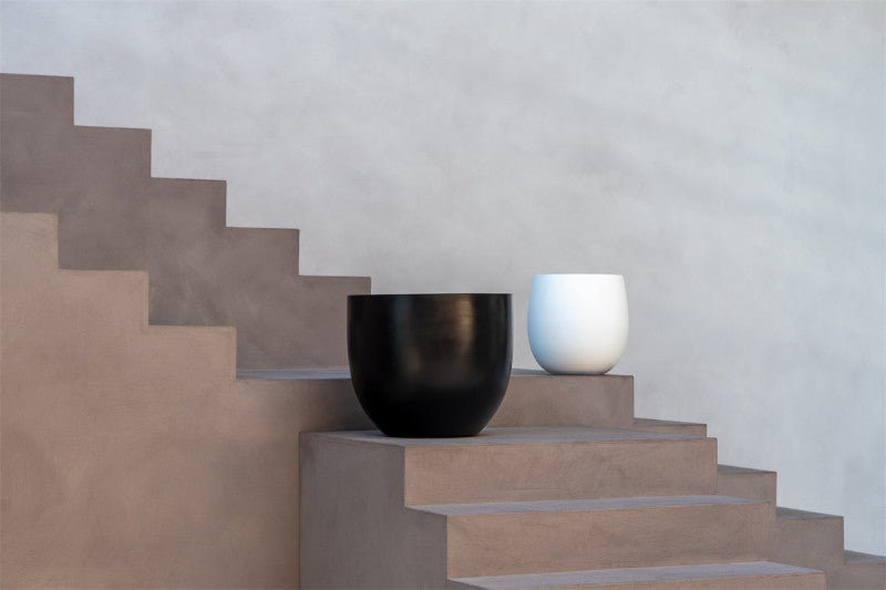 LUCA Argento New Egg Pot Black