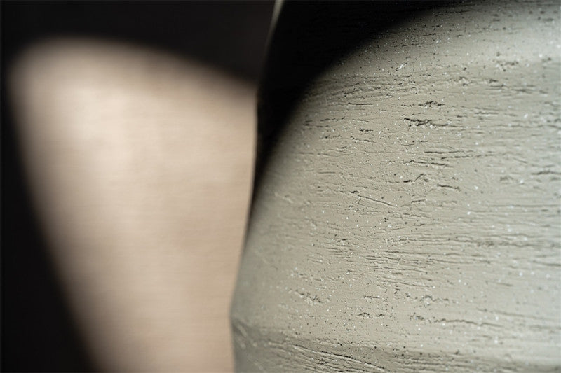 LUCA Bordo Modern Vase Clay