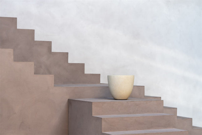 LUCA Grigio Egg Pot Antique White