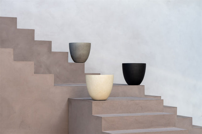 LUCA Grigio Egg Pot Antique White