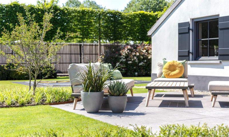 LUCA Grigio Egg Pot Natural Concrete