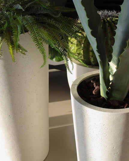 LUCA Grigio Vase Antique White