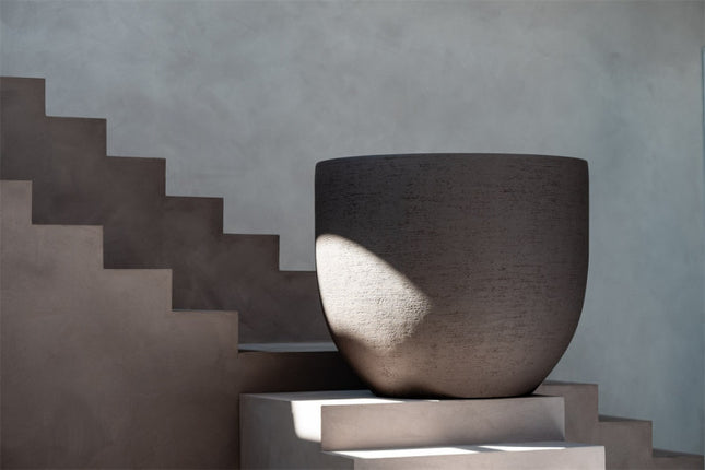 LUCA Terreno New Egg Pot Ash Brown