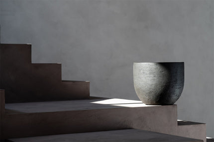 LUCA Terreno New Egg Pot Earth